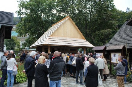 Zaproszeni goście na uroczystość otwarcia folusza
